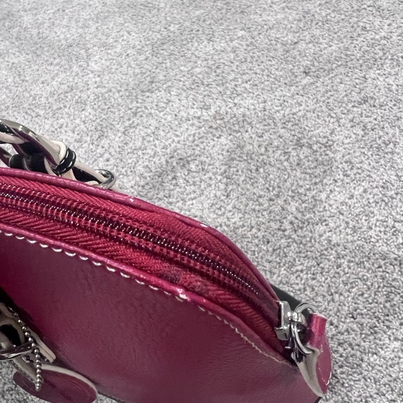 Wilsons Leather  Genuine Leather Red Black Silver Hardware Large Tote Zip Close - Picture 9 of 11